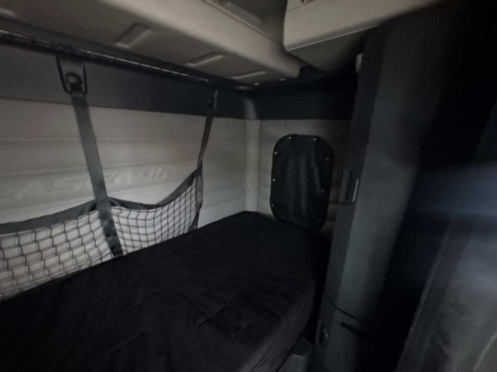 Sleeper Tractor-Heavy Duty Tractors-Freightliner-2020-T12664ST-Omaha-NE-455,956\n\t\tmiles-$ 67,750 - Image 18