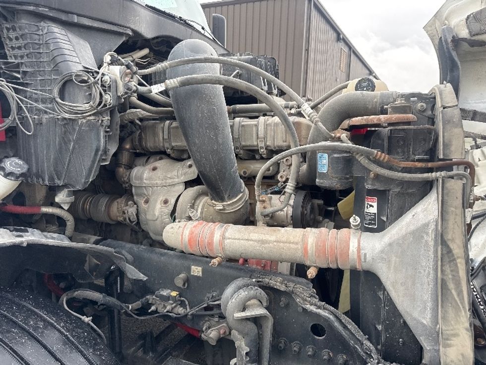 Sleeper Tractor-Heavy Duty Tractors-Freightliner-2020-T12664ST-Omaha-NE-455,956\n\t\tmiles-$ 67,750 - Image 20