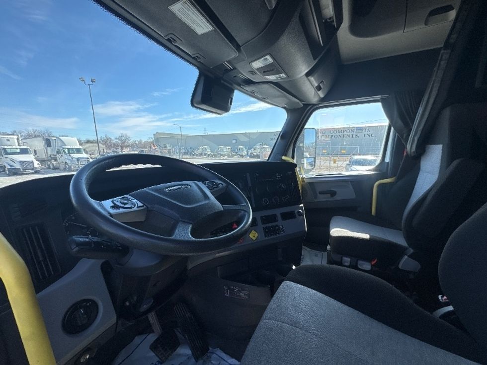 Sleeper Tractor-Heavy Duty Tractors-Freightliner-2020-T12664ST-Omaha-NE-479,470\n\t\tmiles-$ 60,000 - Image 10