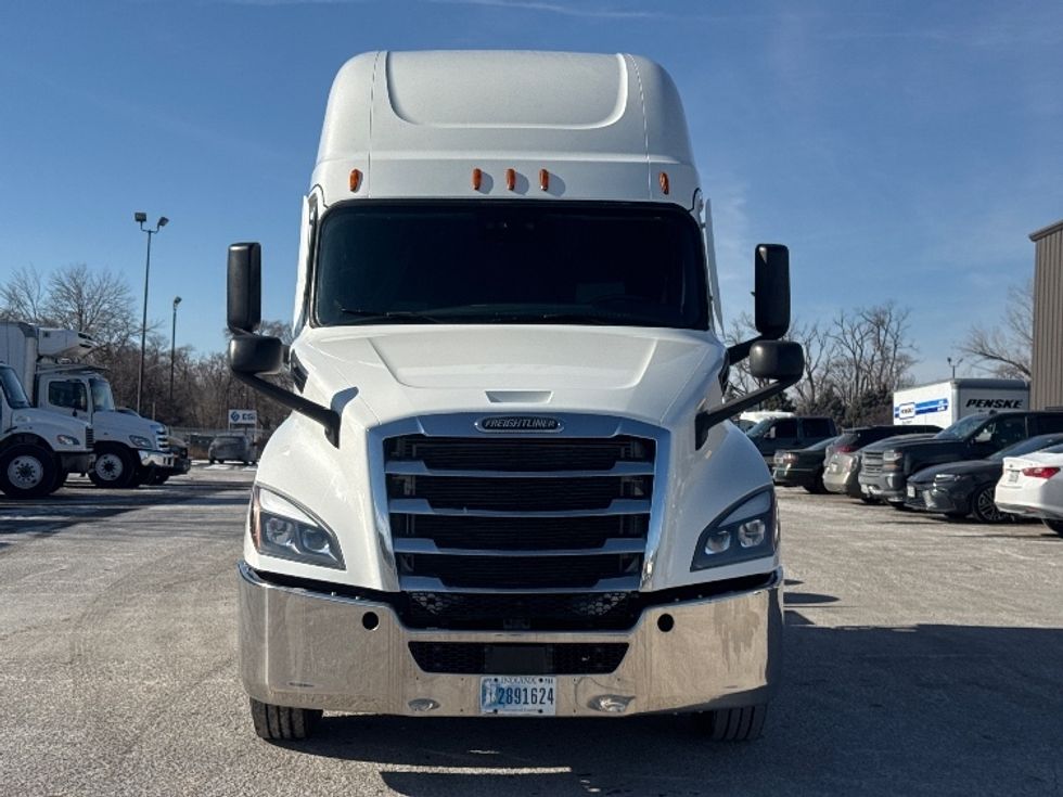 Sleeper Tractor-Heavy Duty Tractors-Freightliner-2020-T12664ST-Omaha-NE-479,470\n\t\tmiles-$ 60,000 - Image 2