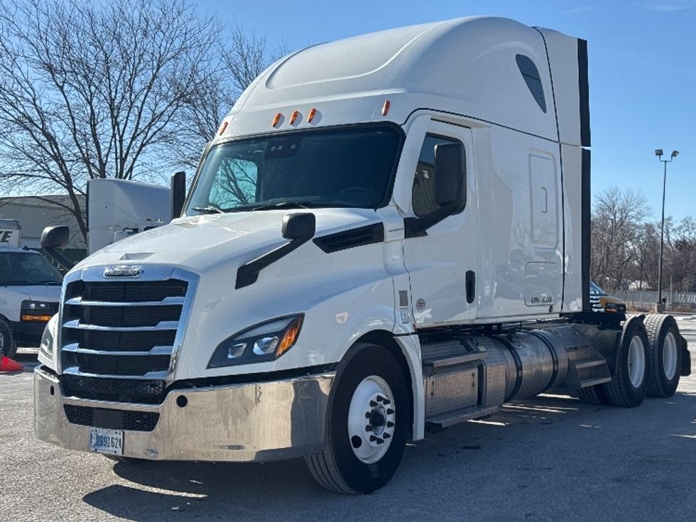 Sleeper Tractor-Heavy Duty Tractors-Freightliner-2020-T12664ST-Omaha-NE-479,470\n\t\tmiles-$ 60,000 - Image 3