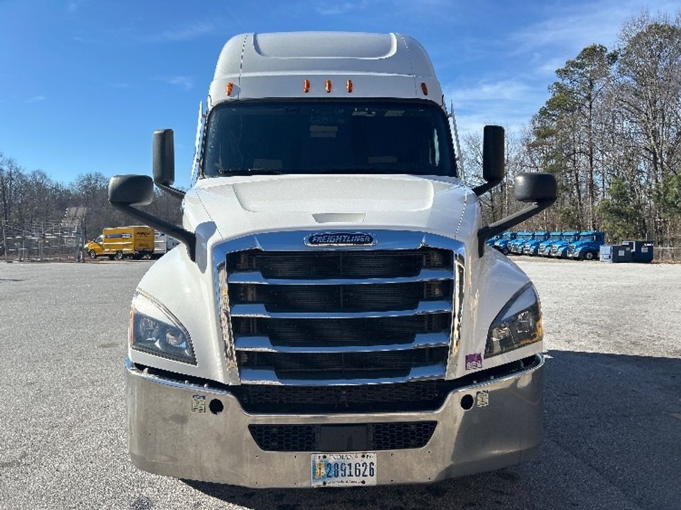 Sleeper Tractor-Heavy Duty Tractors-Freightliner-2020-T12664ST-Omaha-NE-535,795\n\t\tmiles-$ 56,250 - Image 2