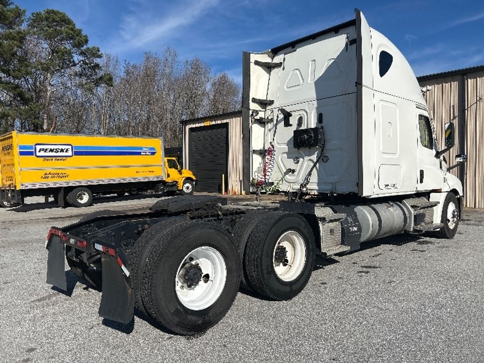 Sleeper Tractor-Heavy Duty Tractors-Freightliner-2020-T12664ST-Omaha-NE-535,795\n\t\tmiles-$ 56,250 - Image 7