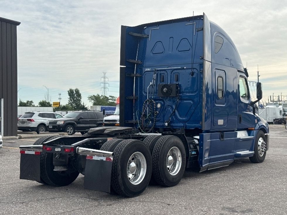 Sleeper Tractor-Heavy Duty Tractors-Freightliner-2020-T12664ST-Omaha-NE-563,606\n\t\tmiles-$ 57,250 - Image 7