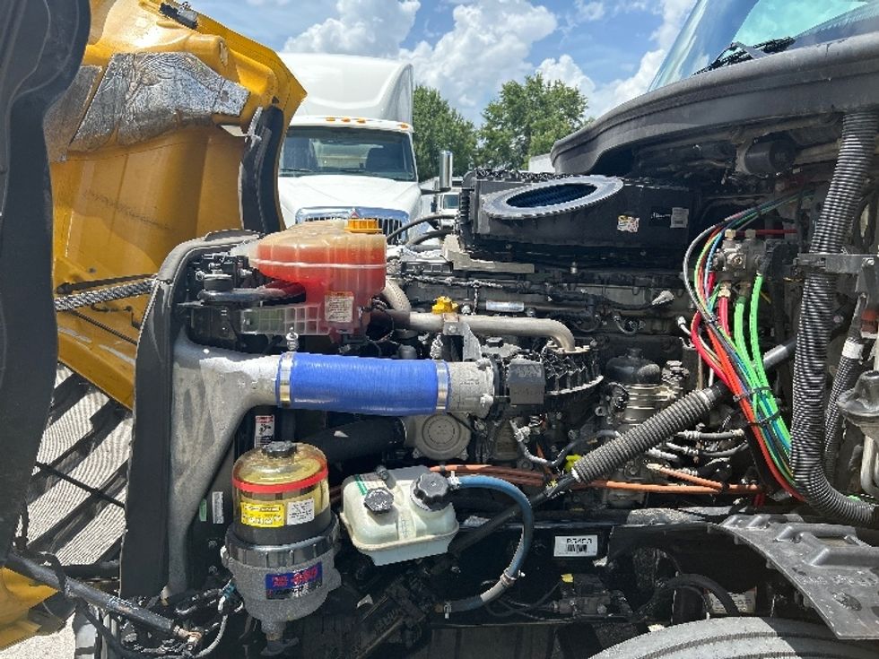 Sleeper Tractor-Heavy Duty Tractors-Freightliner-2020-T12664ST-Orlando-FL-505,156\n\t\tmiles-$ 57,500 - Image 21