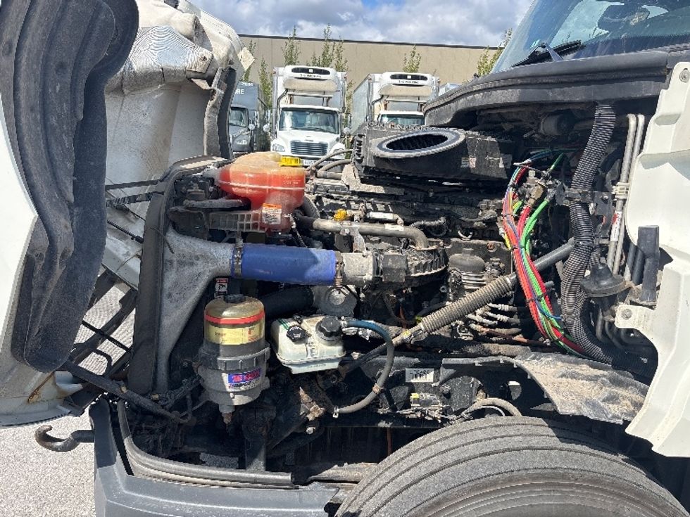 Sleeper Tractor-Heavy Duty Tractors-Freightliner-2020-T12664ST-Ottawa-ON-1,043,233\n\t\tkm-$ 67,250 - Image 21