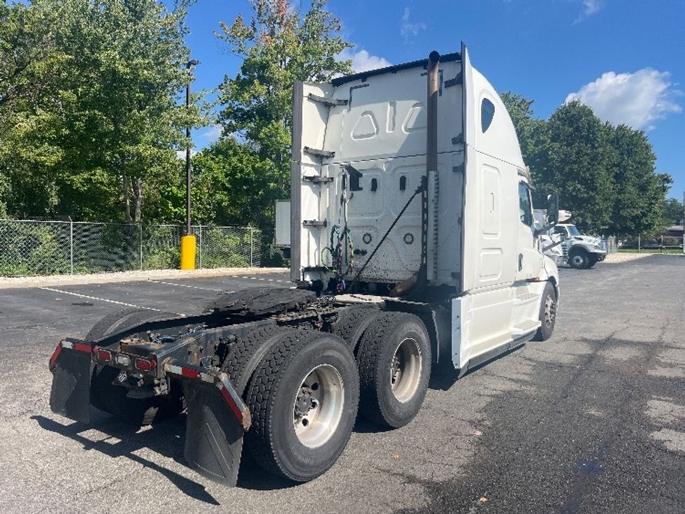 Sleeper Tractor-Heavy Duty Tractors-Freightliner-2020-T12664ST-Parsippany-NJ-410,637\n\t\tmiles-$ 67,000 - Image 7