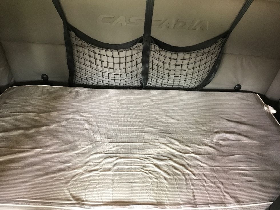 Sleeper Tractor-Heavy Duty Tractors-Freightliner-2020-T12664ST-Pell City-AL-564,225\n\t\tmiles-$ 56,250 - Image 17