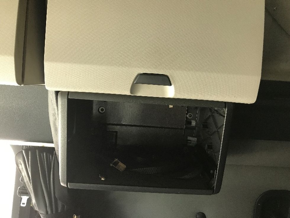 Sleeper Tractor-Heavy Duty Tractors-Freightliner-2020-T12664ST-Pell City-AL-564,225\n\t\tmiles-$ 56,250 - Image 19