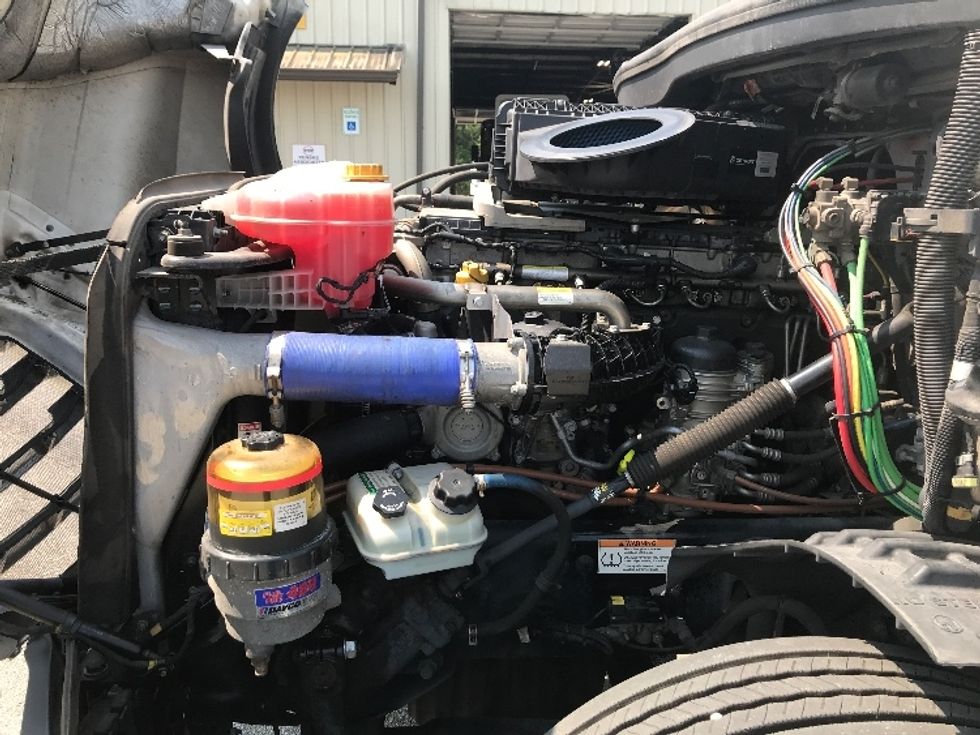 Sleeper Tractor-Heavy Duty Tractors-Freightliner-2020-T12664ST-Pell City-AL-564,225\n\t\tmiles-$ 56,250 - Image 21