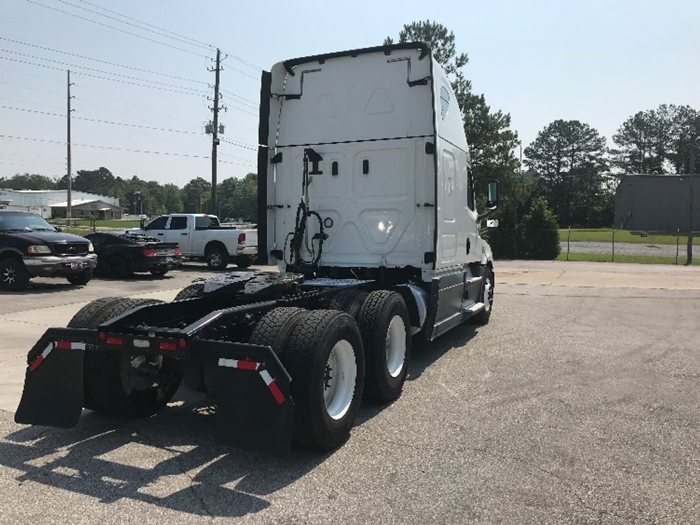 Sleeper Tractor-Heavy Duty Tractors-Freightliner-2020-T12664ST-Pell City-AL-564,225\n\t\tmiles-$ 56,250 - Image 7