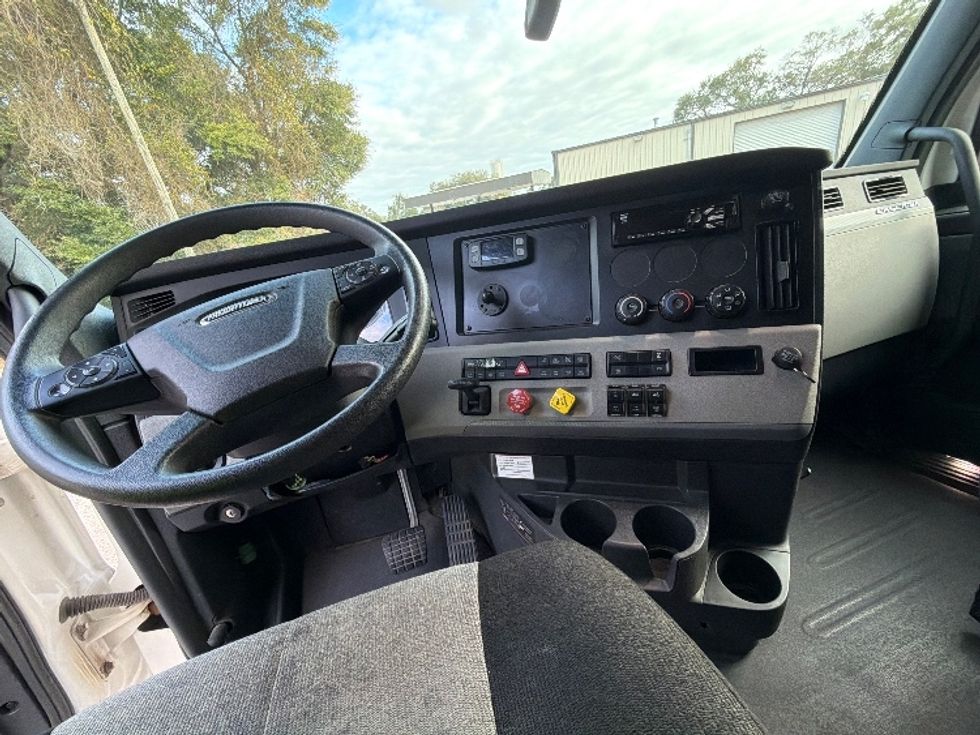 Sleeper Tractor-Heavy Duty Tractors-Freightliner-2020-T12664ST-Pensacola-FL-325,494\n\t\tmiles-$ 68,500 - Image 12