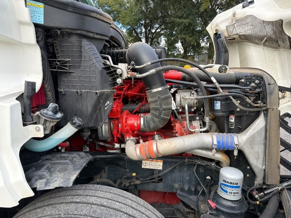 Sleeper Tractor-Heavy Duty Tractors-Freightliner-2020-T12664ST-Pensacola-FL-325,494\n\t\tmiles-$ 68,500 - Image 20