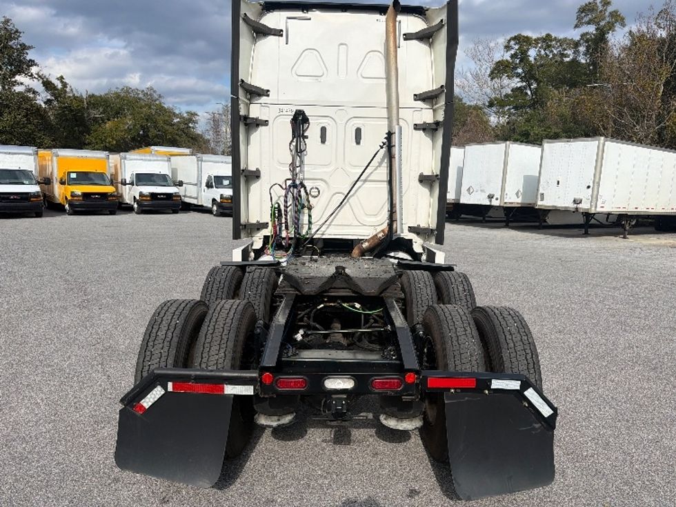 Sleeper Tractor-Heavy Duty Tractors-Freightliner-2020-T12664ST-Pensacola-FL-325,494\n\t\tmiles-$ 68,500 - Image 6
