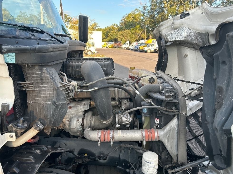 Sleeper Tractor-Heavy Duty Tractors-Freightliner-2020-T12664ST-Pensacola-FL-494,657\n\t\tmiles-$ 58,000 - Image 20