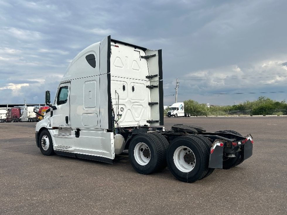 Sleeper Tractor-Heavy Duty Tractors-Freightliner-2020-T12664ST-Pensacola-FL-589,665\n\t\tmiles-$ 53,750 - Image 5