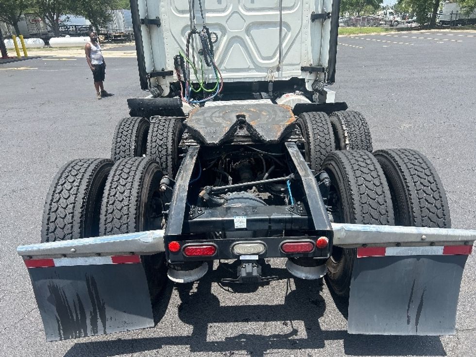 Sleeper Tractor-Heavy Duty Tractors-Freightliner-2020-T12664ST-Pensacola-FL-697,455\n\t\tmiles-$ 52,500 - Image 6