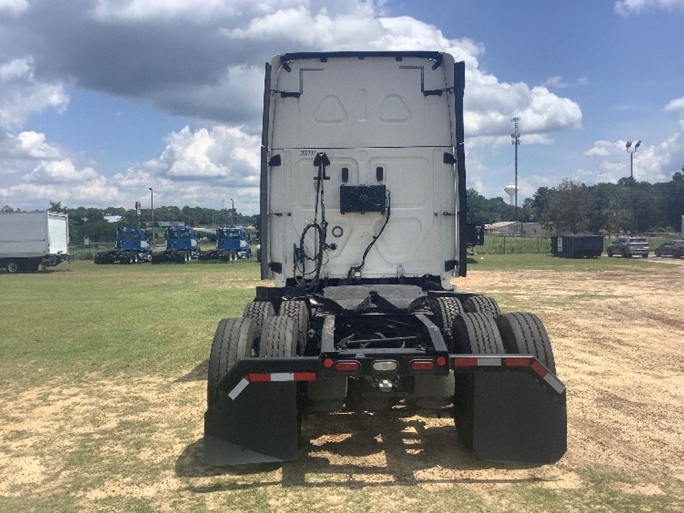 Sleeper Tractor-Heavy Duty Tractors-Freightliner-2020-T12664ST-Pensacola-FL-709,200\n\t\tmiles-$ 45,750 - Image 6