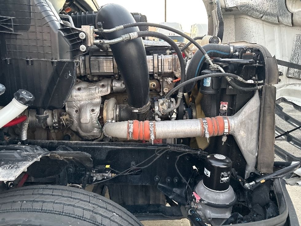 Sleeper Tractor-Heavy Duty Tractors-Freightliner-2020-T12664ST-Phoenix-AZ-414,922\n\t\tmiles-$ 63,250 - Image 20