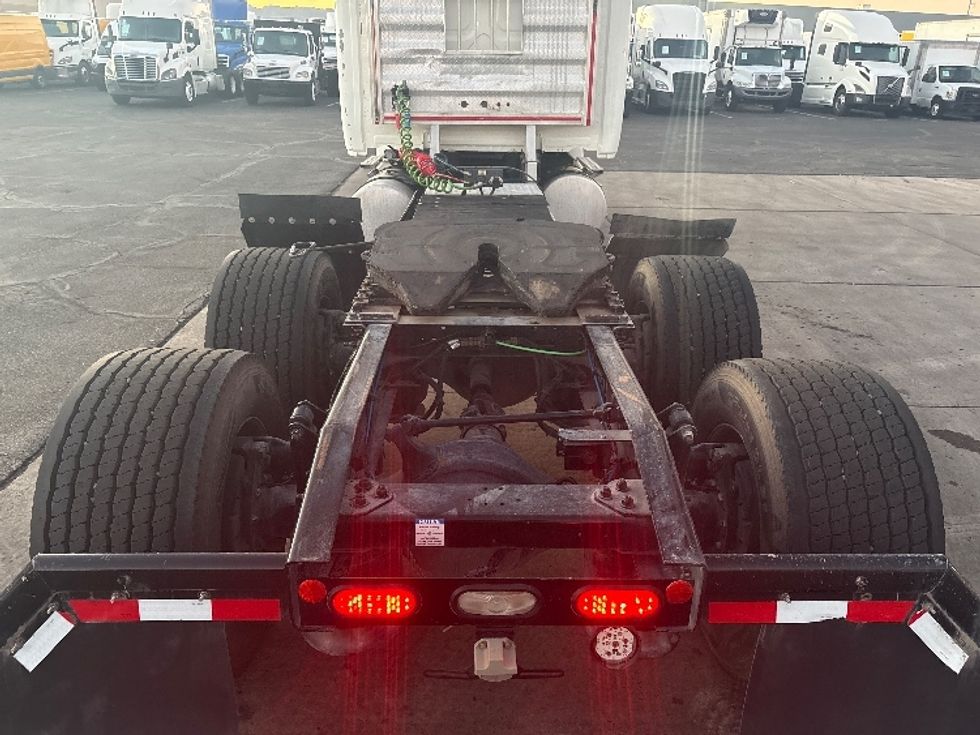 Sleeper Tractor-Heavy Duty Tractors-Freightliner-2020-T12664ST-Phoenix-AZ-414,922\n\t\tmiles-$ 63,250 - Image 6