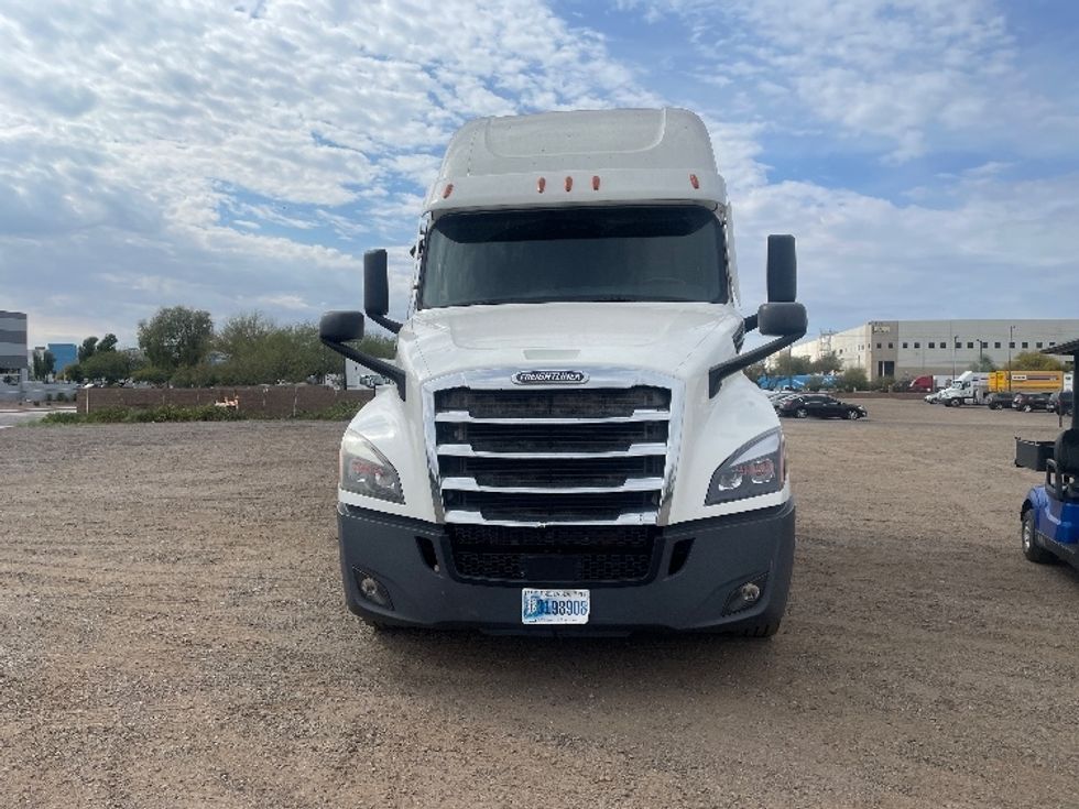 Sleeper Tractor-Heavy Duty Tractors-Freightliner-2020-T12664ST-Phoenix-AZ-440,072\n\t\tmiles-$ 67,000 - Image 2