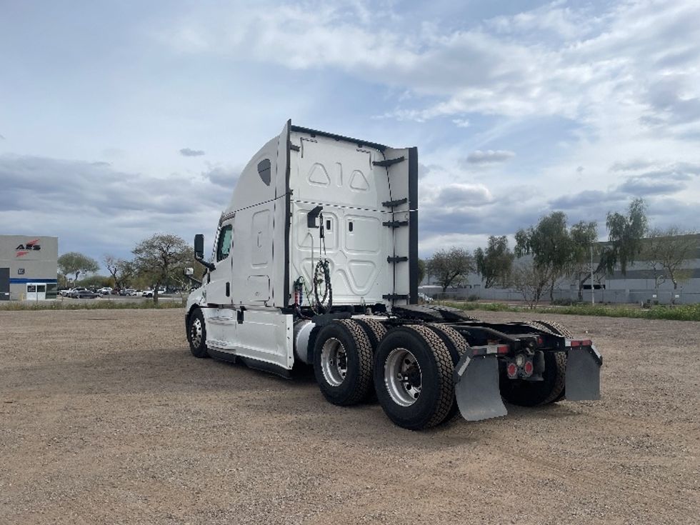 Sleeper Tractor-Heavy Duty Tractors-Freightliner-2020-T12664ST-Phoenix-AZ-440,072\n\t\tmiles-$ 67,000 - Image 5