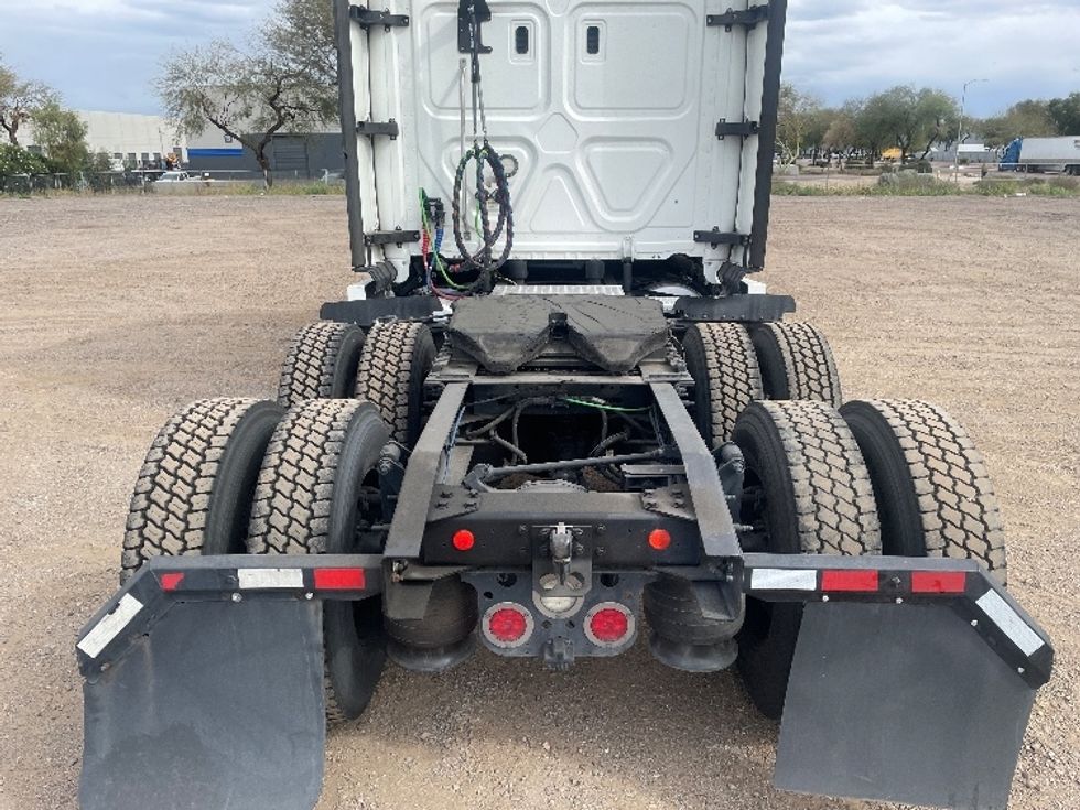 Sleeper Tractor-Heavy Duty Tractors-Freightliner-2020-T12664ST-Phoenix-AZ-440,072\n\t\tmiles-$ 67,000 - Image 6
