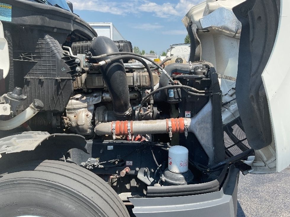 Sleeper Tractor-Heavy Duty Tractors-Freightliner-2020-T12664ST-Phoenix-AZ-451,696\n\t\tmiles-$ 70,250 - Image 20