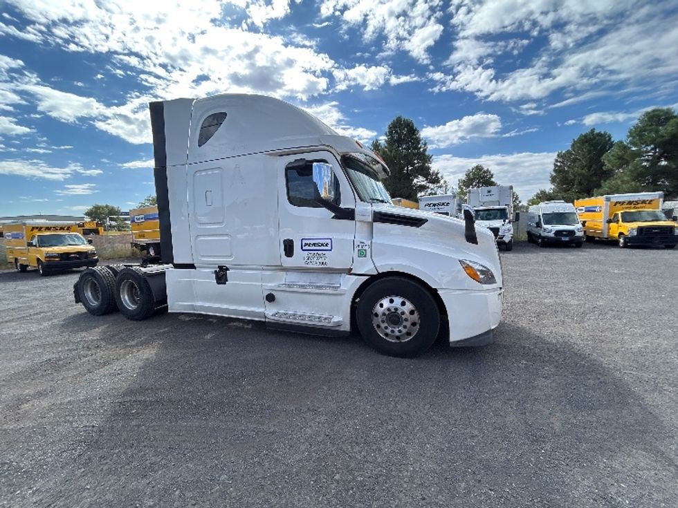 Sleeper Tractor-Heavy Duty Tractors-Freightliner-2020-T12664ST-Phoenix-AZ-459,331\n\t\tmiles-$ 72,000 - Image 1