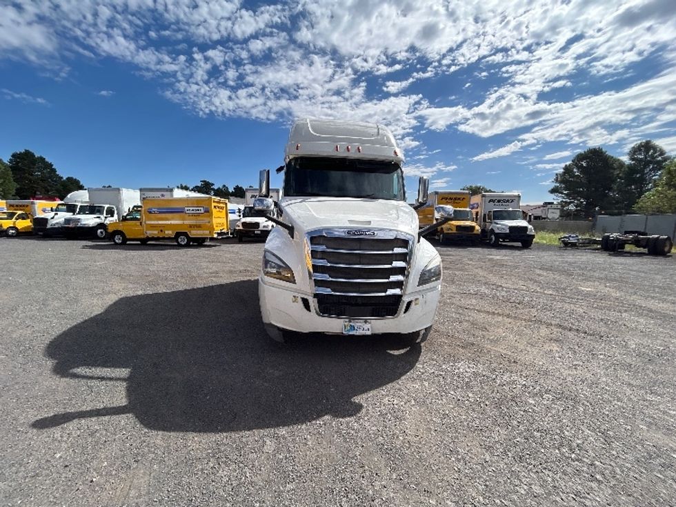 Sleeper Tractor-Heavy Duty Tractors-Freightliner-2020-T12664ST-Phoenix-AZ-459,331\n\t\tmiles-$ 72,000 - Image 2
