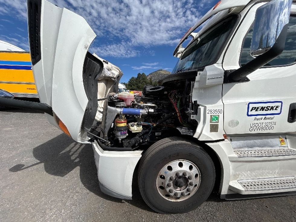 Sleeper Tractor-Heavy Duty Tractors-Freightliner-2020-T12664ST-Phoenix-AZ-459,331\n\t\tmiles-$ 72,000 - Image 21