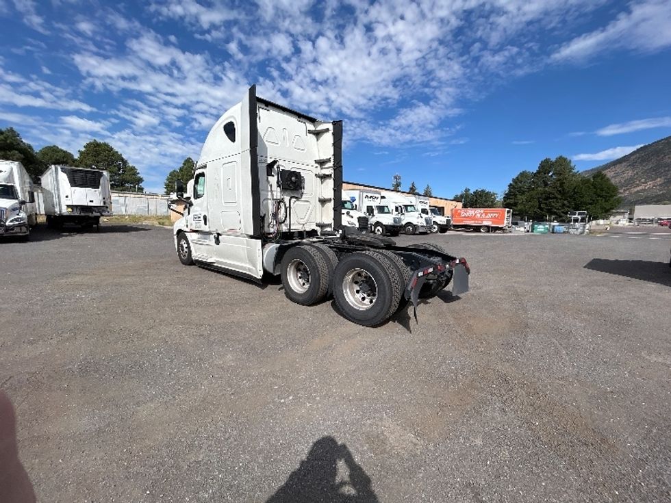 Sleeper Tractor-Heavy Duty Tractors-Freightliner-2020-T12664ST-Phoenix-AZ-459,331\n\t\tmiles-$ 72,000 - Image 5