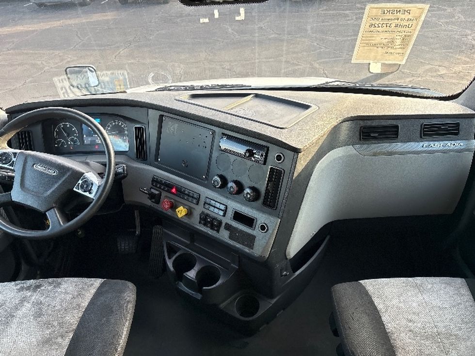 Sleeper Tractor-Heavy Duty Tractors-Freightliner-2020-T12664ST-Phoenix-AZ-508,370\n\t\tmiles-$ 60,750 - Image 12