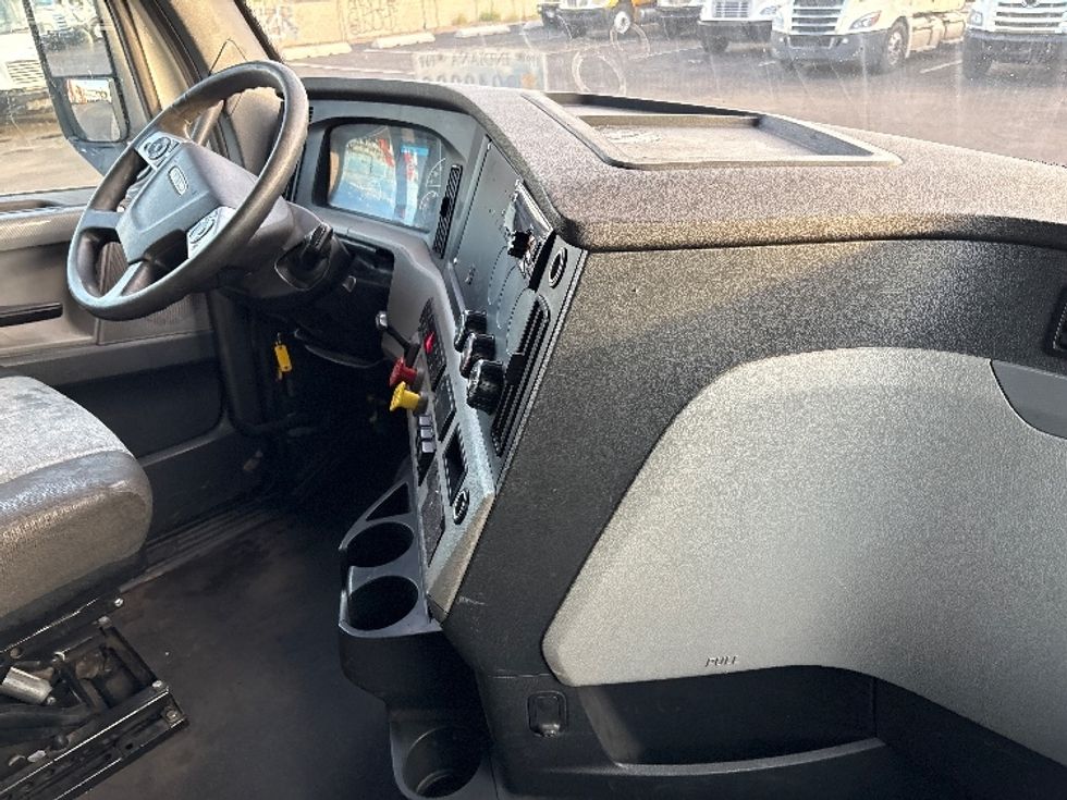 Sleeper Tractor-Heavy Duty Tractors-Freightliner-2020-T12664ST-Phoenix-AZ-508,370\n\t\tmiles-$ 60,750 - Image 15