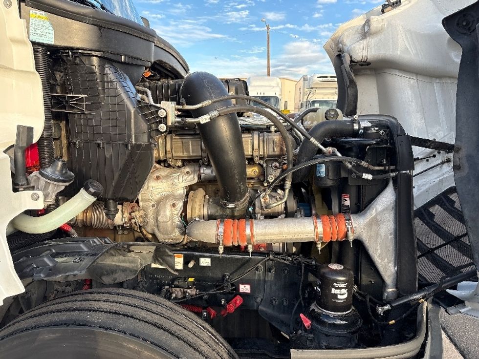 Sleeper Tractor-Heavy Duty Tractors-Freightliner-2020-T12664ST-Phoenix-AZ-508,370\n\t\tmiles-$ 60,750 - Image 20