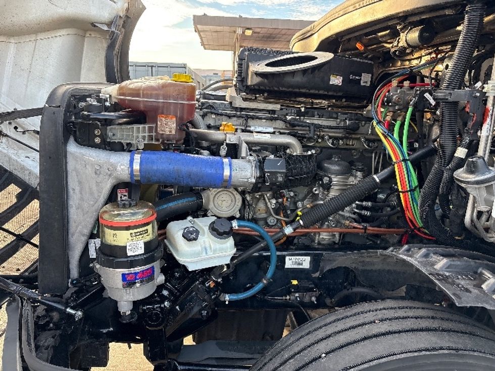 Sleeper Tractor-Heavy Duty Tractors-Freightliner-2020-T12664ST-Phoenix-AZ-508,370\n\t\tmiles-$ 60,750 - Image 21