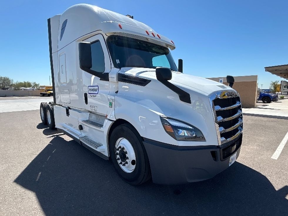 Sleeper Tractor-Heavy Duty Tractors-Freightliner-2020-T12664ST-Phoenix-AZ-509,280\n\t\tmiles-$ 66,250 - Image 1
