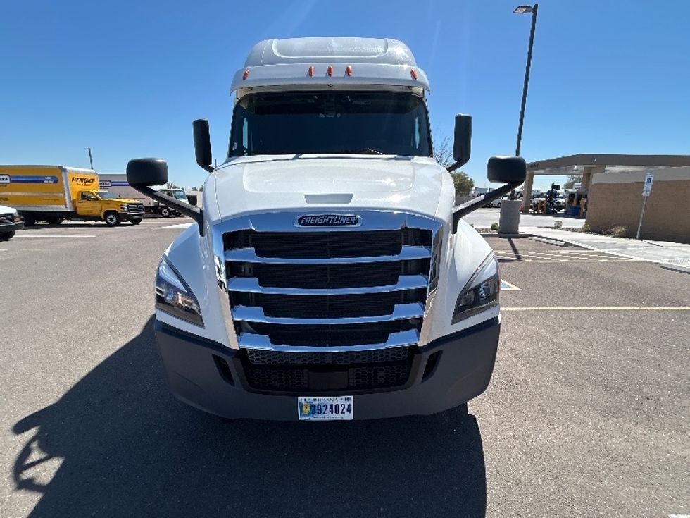 Sleeper Tractor-Heavy Duty Tractors-Freightliner-2020-T12664ST-Phoenix-AZ-509,280\n\t\tmiles-$ 66,250 - Image 2