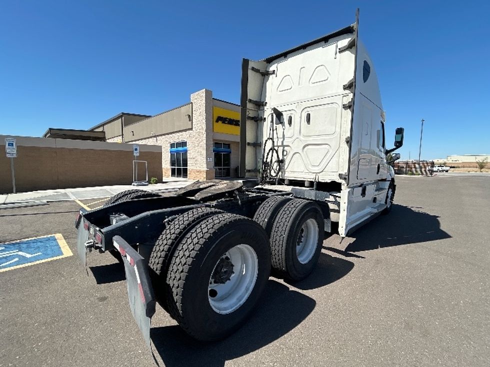 Sleeper Tractor-Heavy Duty Tractors-Freightliner-2020-T12664ST-Phoenix-AZ-509,280\n\t\tmiles-$ 66,250 - Image 7