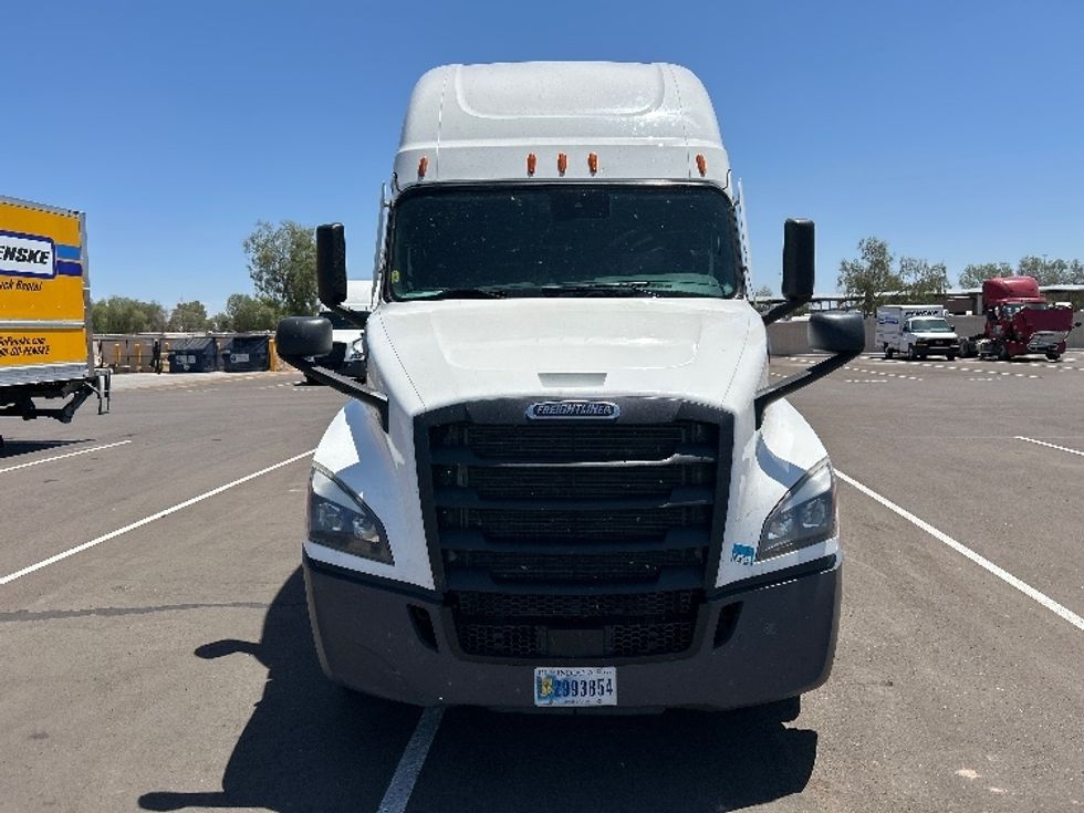 Sleeper Tractor-Heavy Duty Tractors-Freightliner-2020-T12664ST-Phoenix-AZ-518,373\n\t\tmiles-$ 66,750 - Image 2