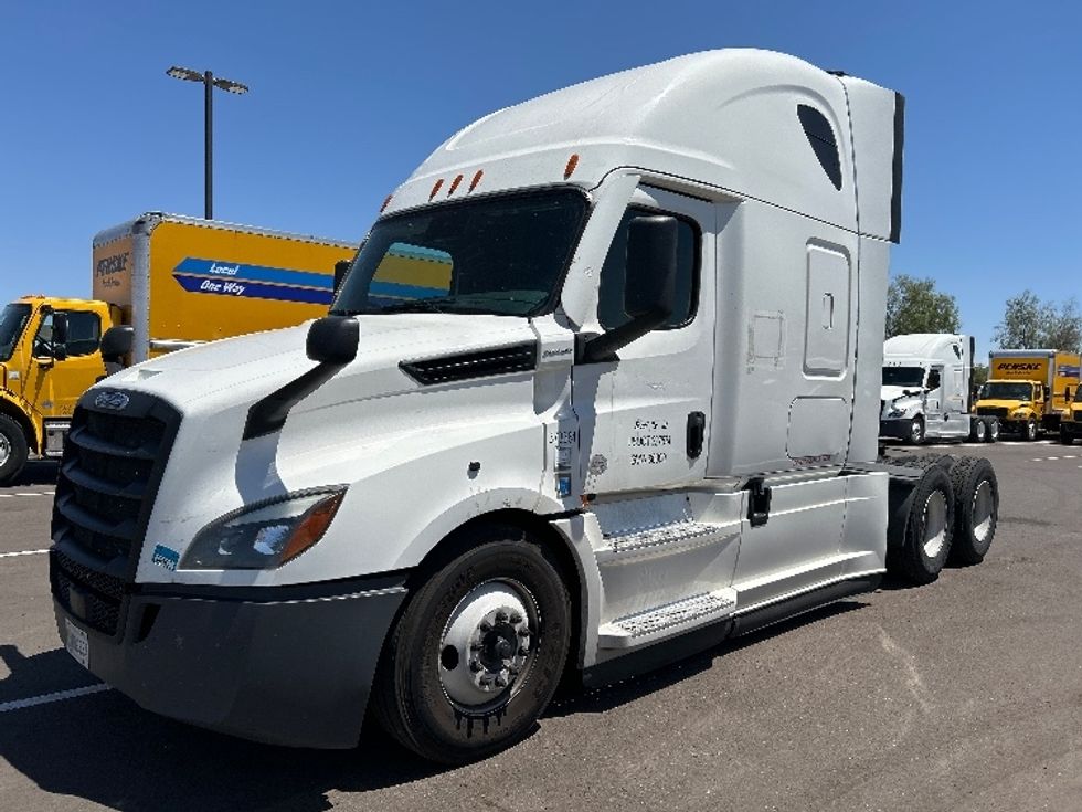 Sleeper Tractor-Heavy Duty Tractors-Freightliner-2020-T12664ST-Phoenix-AZ-518,373\n\t\tmiles-$ 66,750 - Image 3