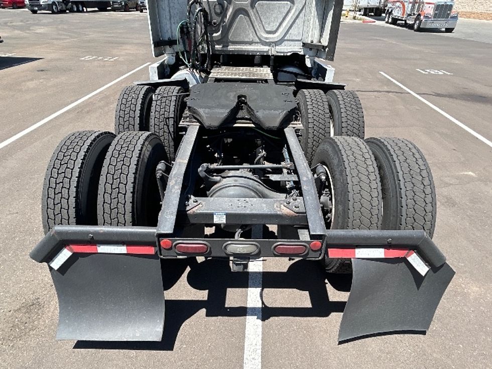 Sleeper Tractor-Heavy Duty Tractors-Freightliner-2020-T12664ST-Phoenix-AZ-518,373\n\t\tmiles-$ 66,750 - Image 6