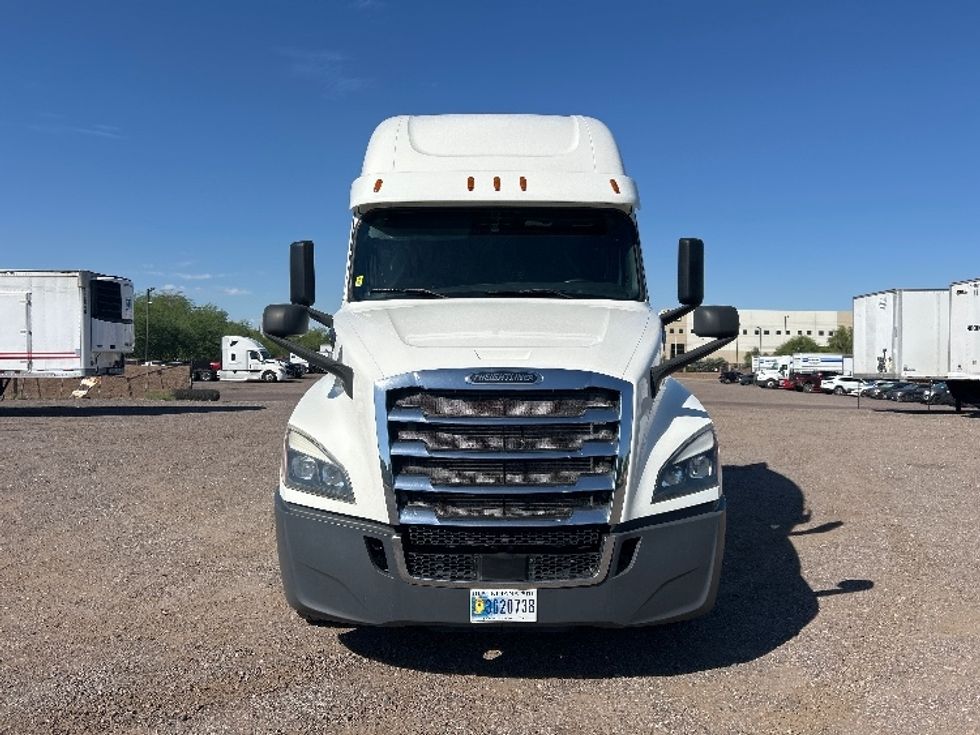 Sleeper Tractor-Heavy Duty Tractors-Freightliner-2020-T12664ST-Phoenix-AZ-550,288\n\t\tmiles-$ 67,750 - Image 2