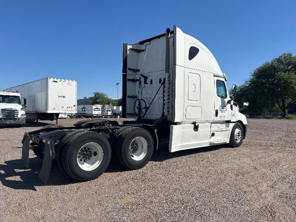 Sleeper Tractor-Heavy Duty Tractors-Freightliner-2020-T12664ST-Phoenix-AZ-550,288\n\t\tmiles-$ 67,750 - Image 7