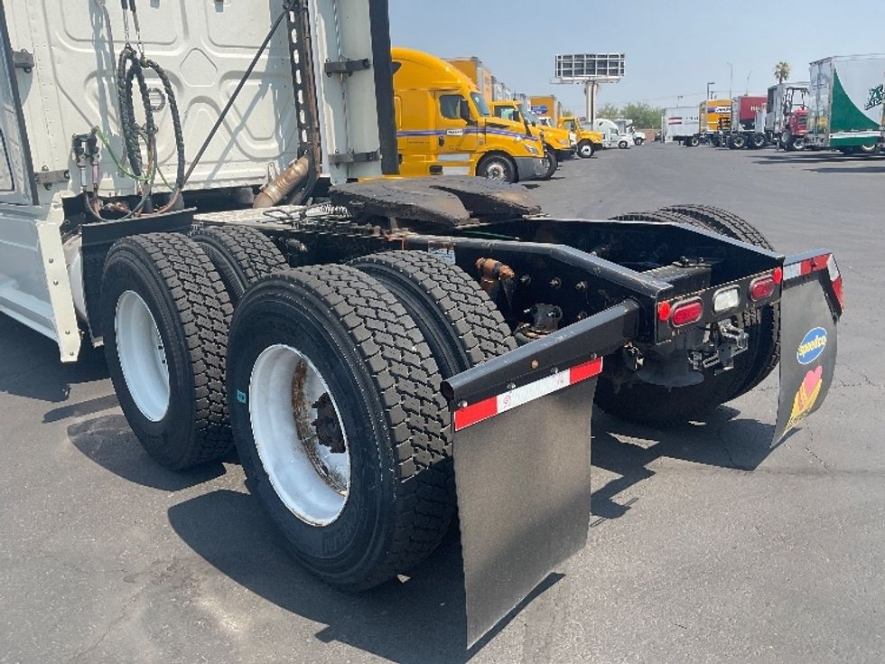 Sleeper Tractor-Heavy Duty Tractors-Freightliner-2020-T12664ST-Phoenix-AZ-553,281\n\t\tmiles-$ 65,500 - Image 22