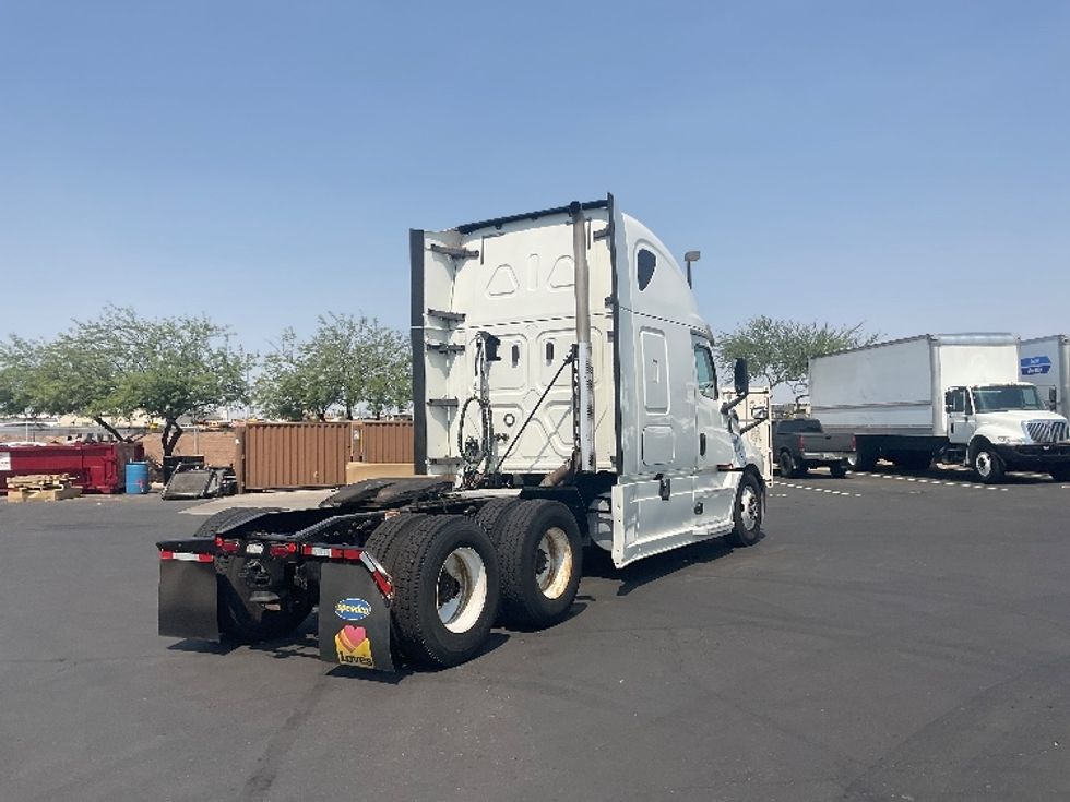 Sleeper Tractor-Heavy Duty Tractors-Freightliner-2020-T12664ST-Phoenix-AZ-553,281\n\t\tmiles-$ 65,500 - Image 7