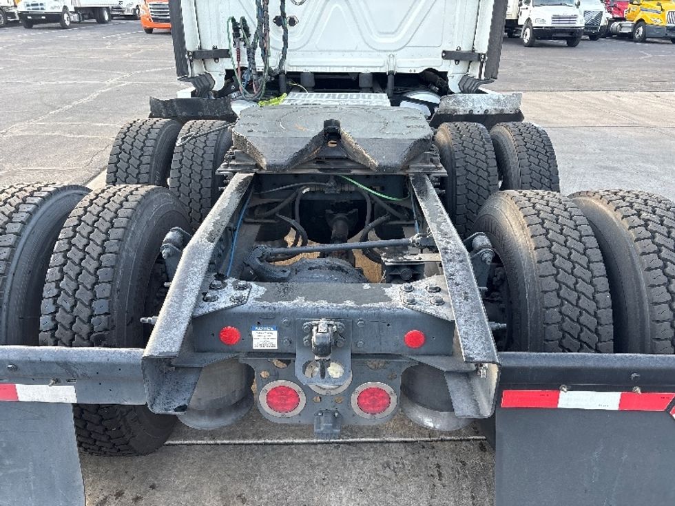 Sleeper Tractor-Heavy Duty Tractors-Freightliner-2020-T12664ST-Phoenix-AZ-582,183\n\t\tmiles-$ 57,250 - Image 6
