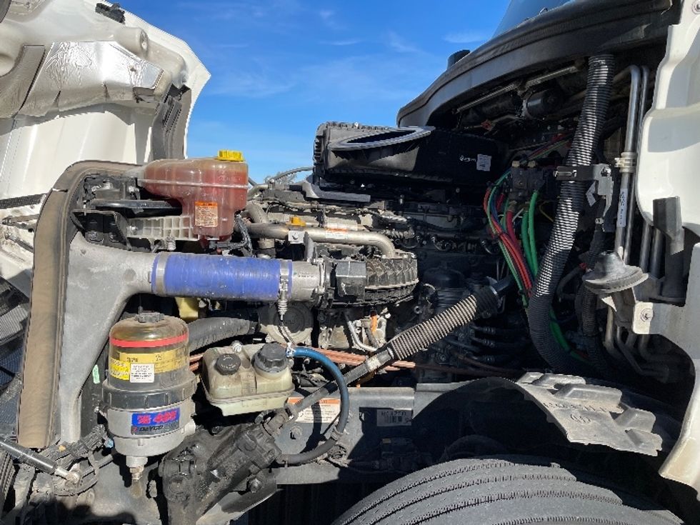 Sleeper Tractor-Heavy Duty Tractors-Freightliner-2020-T12664ST-Phoenix-AZ-590,700\n\t\tmiles-$ 59,500 - Image 21