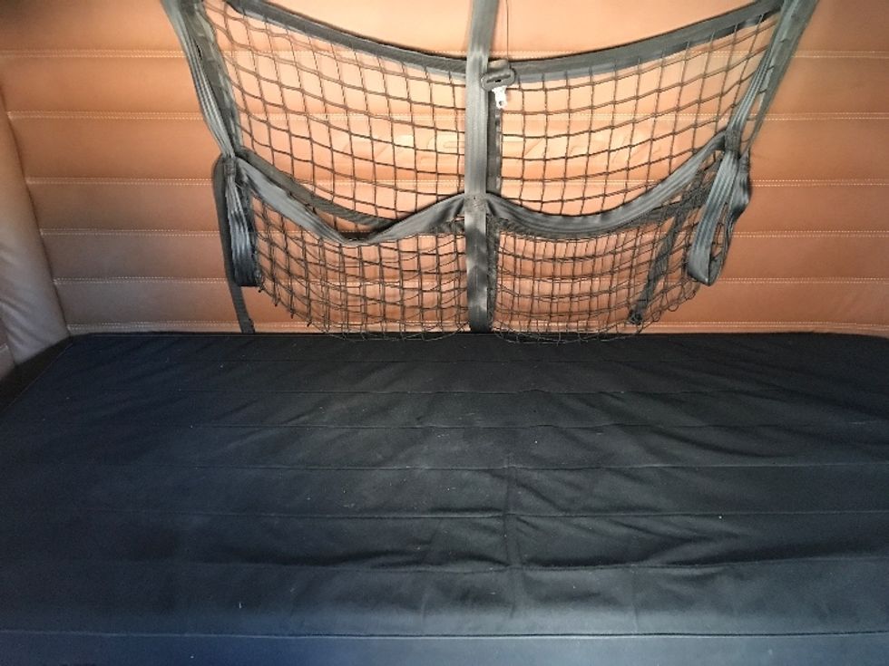 Sleeper Tractor-Heavy Duty Tractors-Freightliner-2020-T12664ST-Phoenix-AZ-609,997\n\t\tmiles-$ 58,250 - Image 12