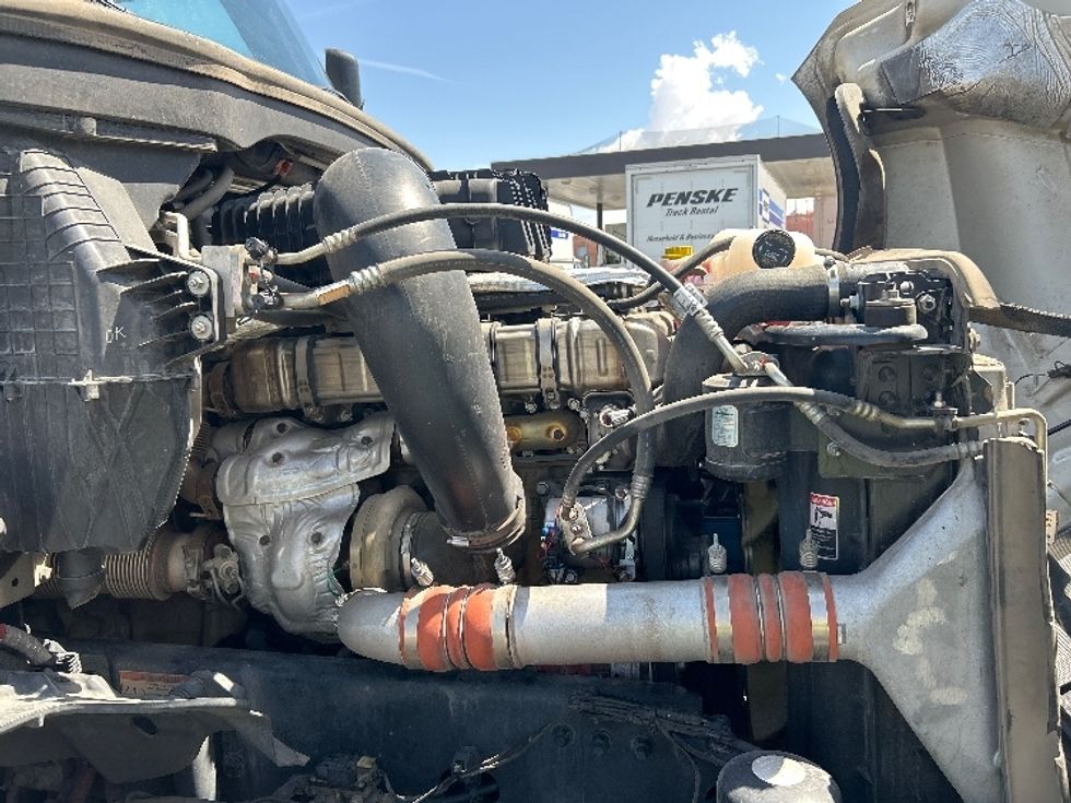 Sleeper Tractor-Heavy Duty Tractors-Freightliner-2020-T12664ST-Phoenix-AZ-611,821\n\t\tmiles-$ 58,750 - Image 20